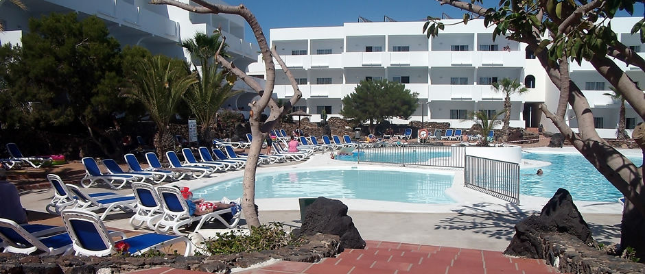 Apartamentos Ficus Costa Teguise Eksteriør billede