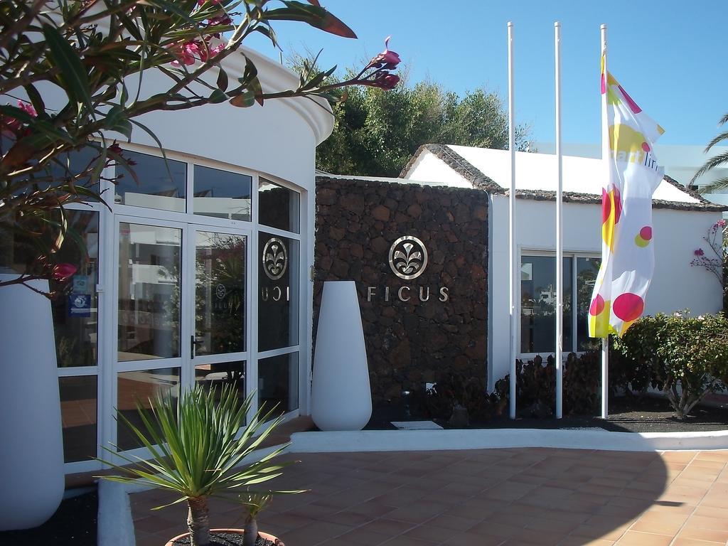 Apartamentos Ficus Costa Teguise Eksteriør billede