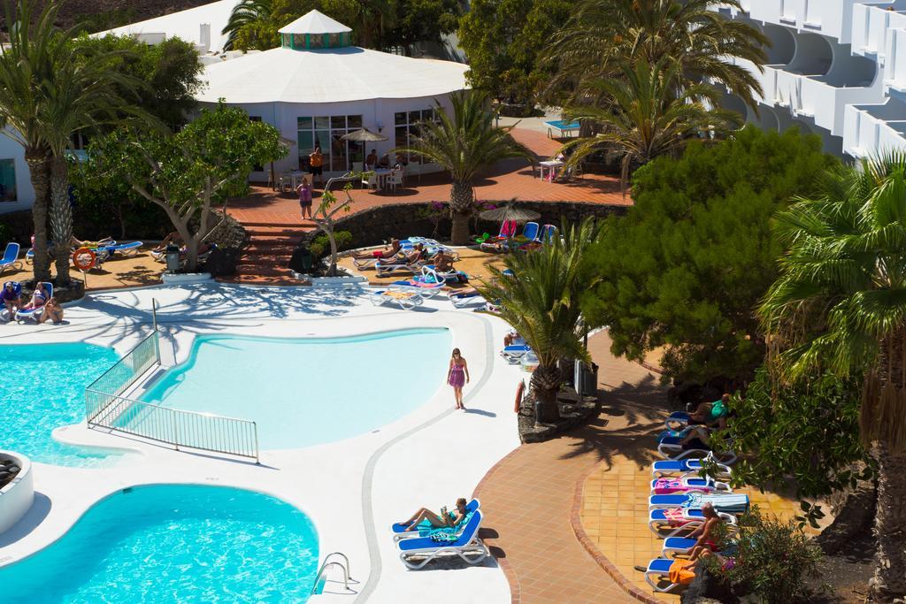 Apartamentos Ficus Costa Teguise Eksteriør billede