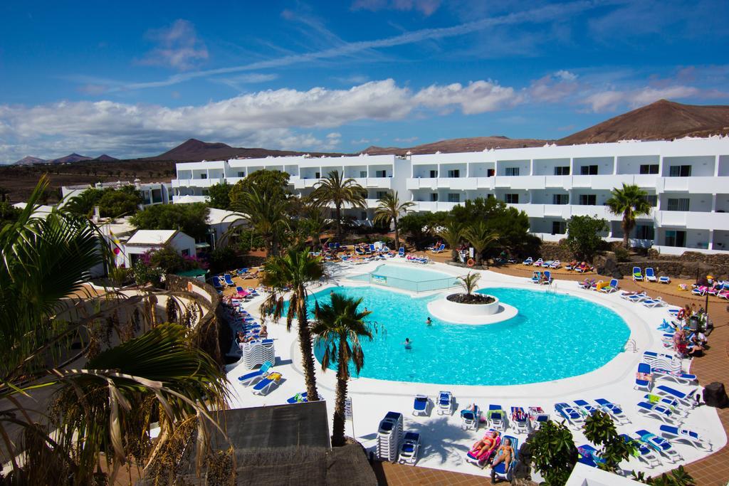 Apartamentos Ficus Costa Teguise Eksteriør billede